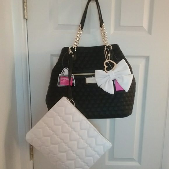 NWT Betsey Large Trap Tote & Pouch Final Price - Picture 2 of 4